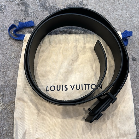 Louis Vuitton Initials Epi Leather belt - Picture 2 of 5